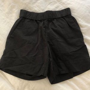 Everlane Easy Short in Washed Black